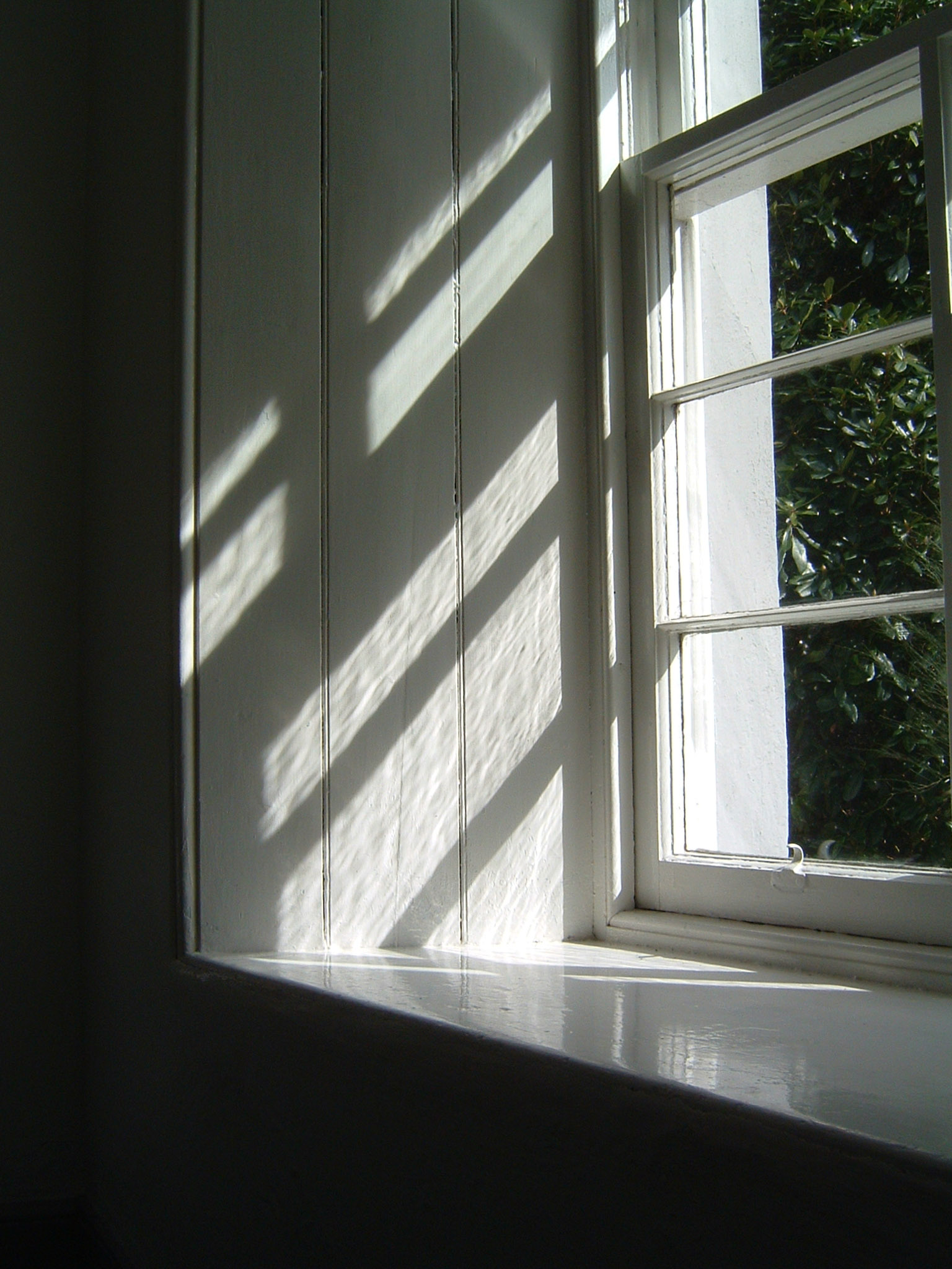 a.01.Avril.Window on the stairs