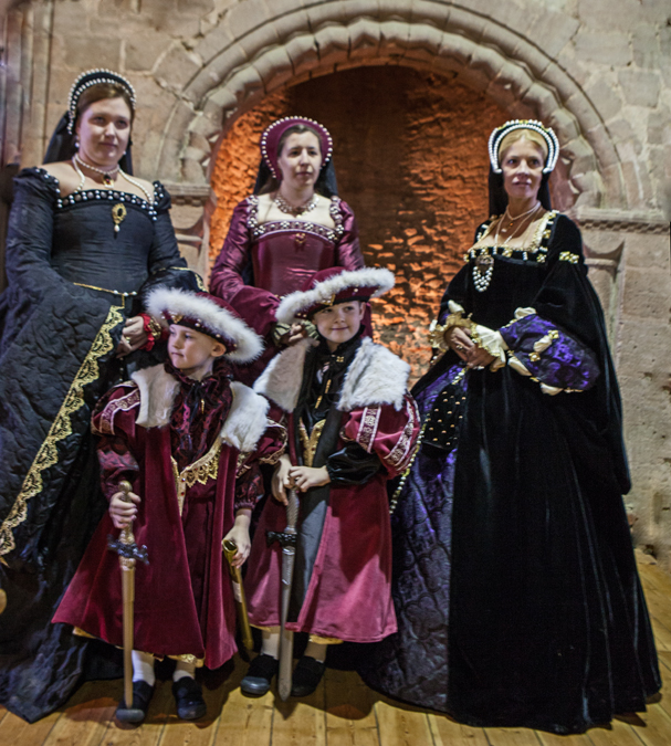 c.04.Derek.Renaissance family for Merrmie